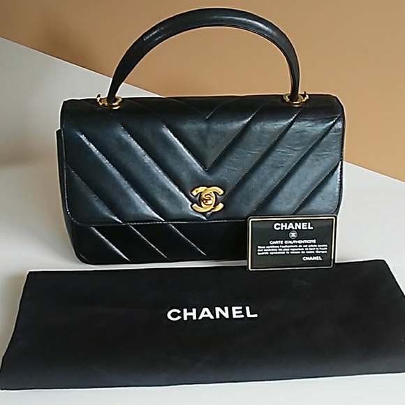 vintage chanel quilted handbag